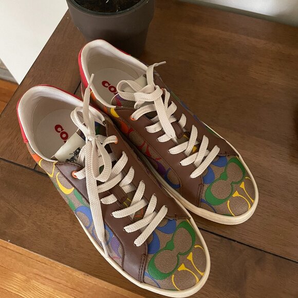 Coach LGBTQ Skateboarding Shoes - Picture 2 of 4